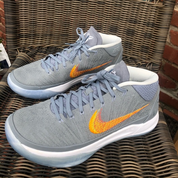 kobe ad mid grey snake